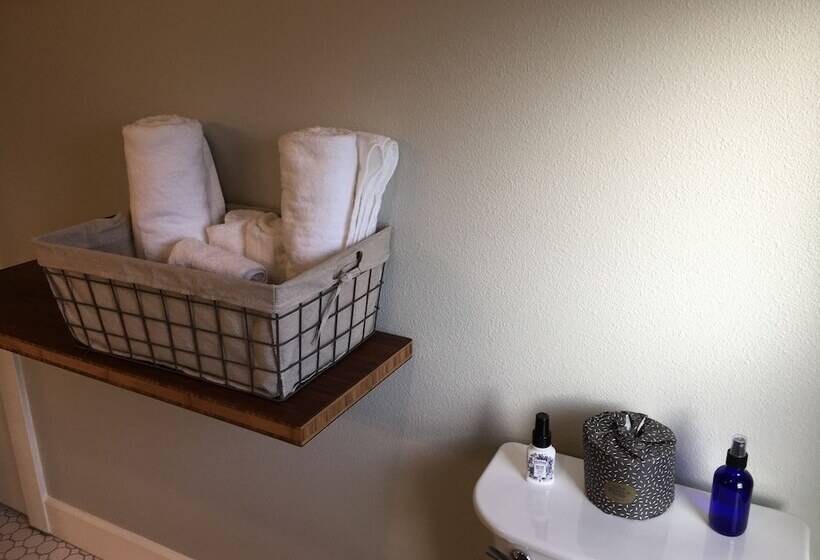 مبيت وإفطار The Alberta Petite