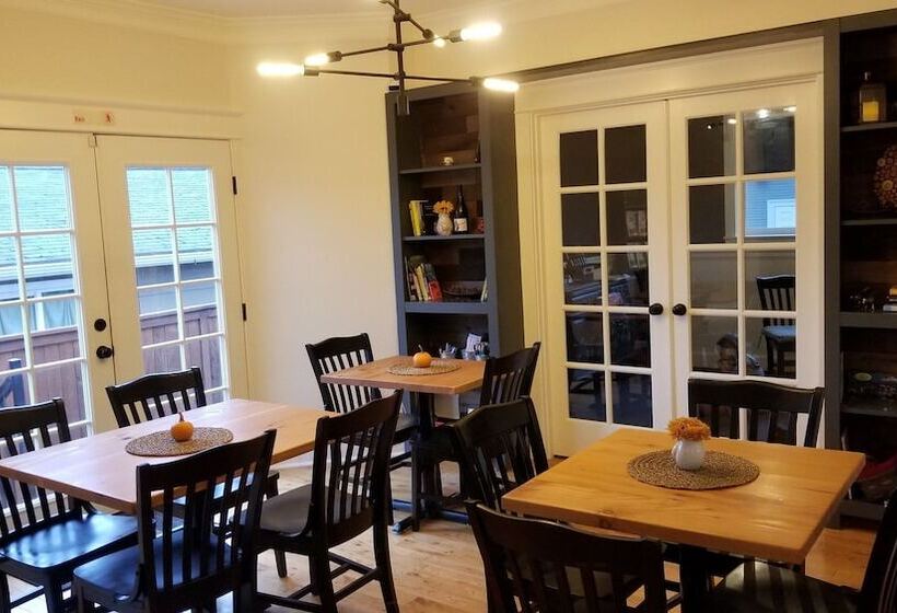 مبيت وإفطار The Alberta Petite