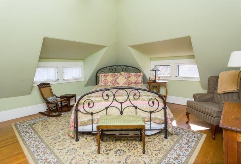 مبيت وإفطار The Lady Mary Inn