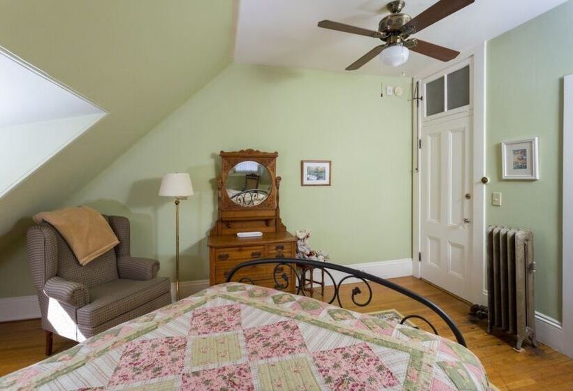 مبيت وإفطار The Lady Mary Inn