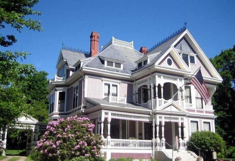 مبيت وإفطار The Lady Mary Inn