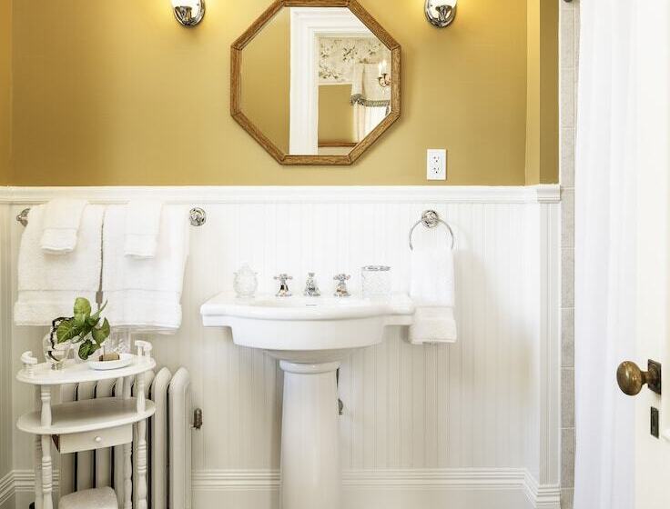 مبيت وإفطار The Lady Mary Inn