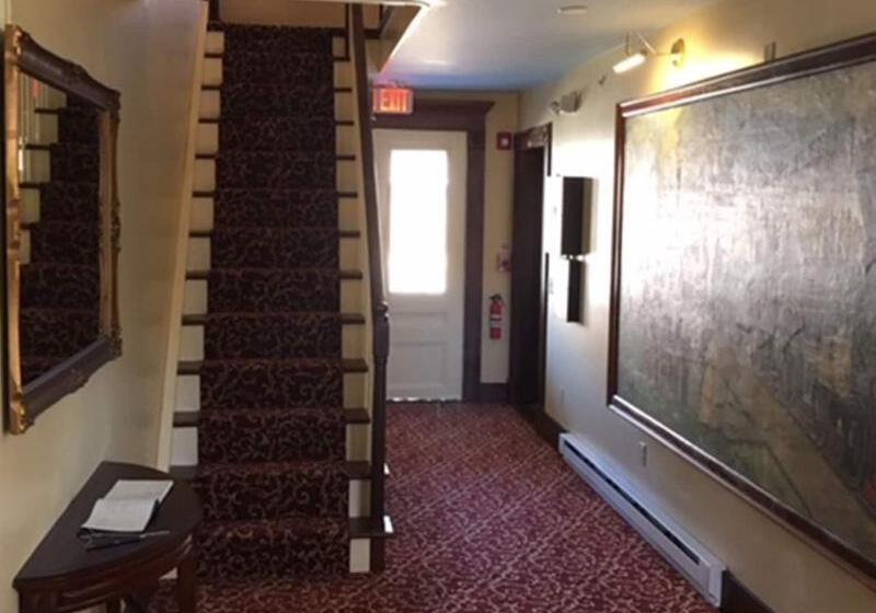 مبيت وإفطار Trainmasters Inn