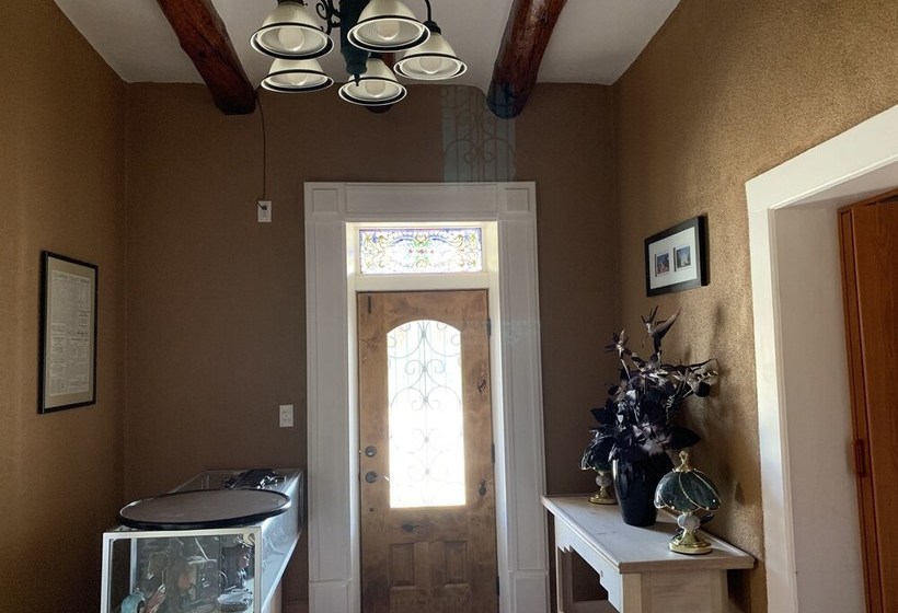 مبيت وإفطار Tularosa Valley Lodge