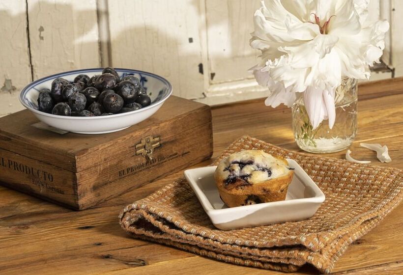 Country Road House And Berries Bed & Breakfast Farm Stay