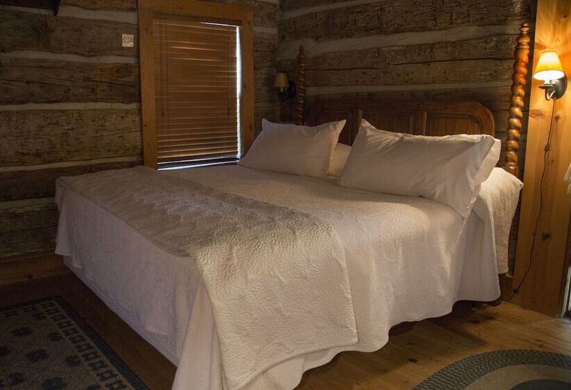 French Camp Bed And Breakfast