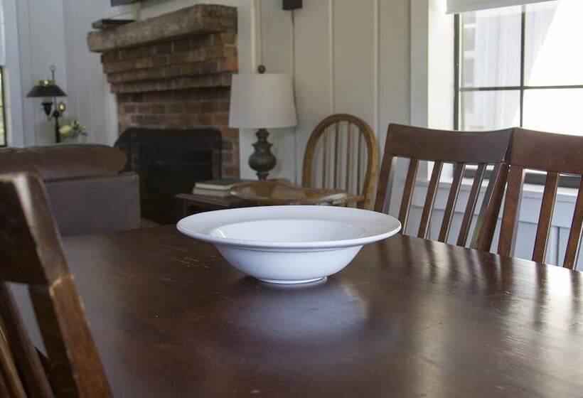 French Camp Bed And Breakfast