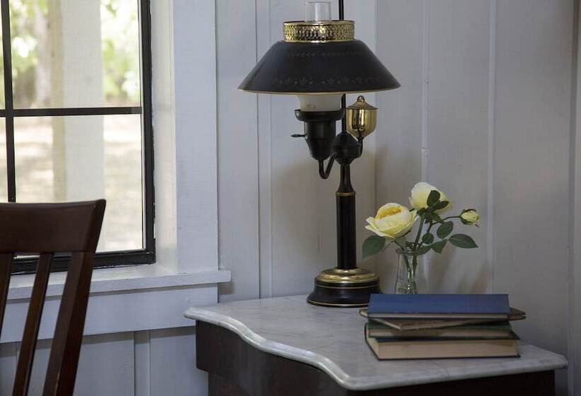 French Camp Bed And Breakfast