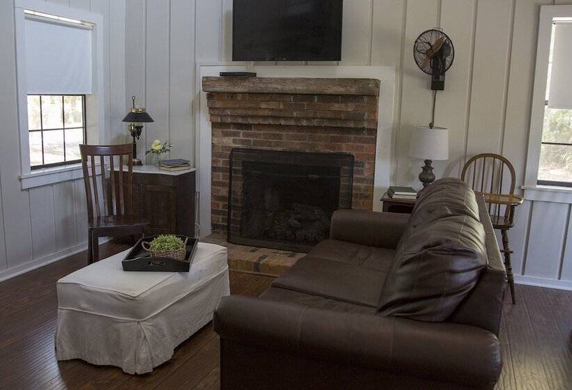 French Camp Bed And Breakfast