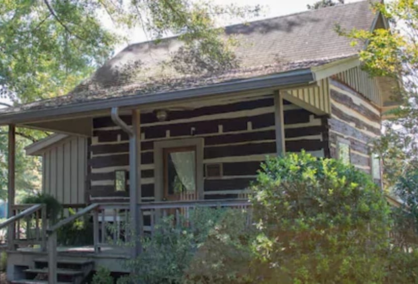 French Camp Bed And Breakfast