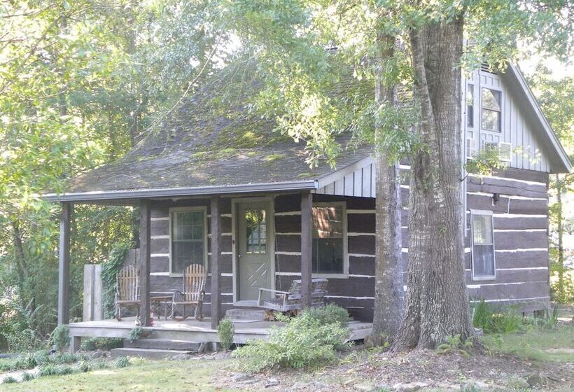 French Camp Bed And Breakfast