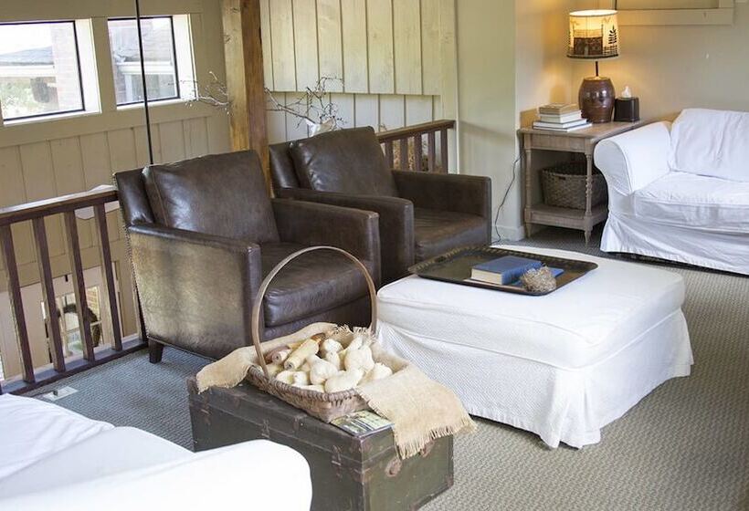 French Camp Bed And Breakfast