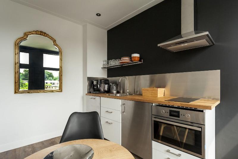 בית מלון כפרי Bloemendaal Suites