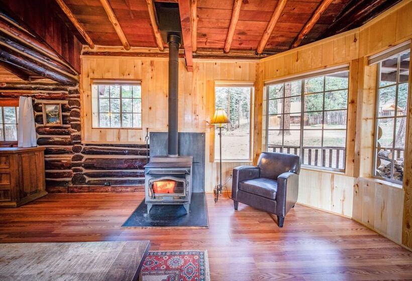 فندق Corkins Lodge