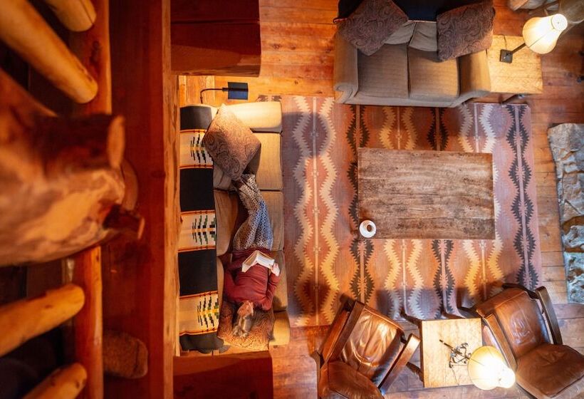 فندق Corkins Lodge