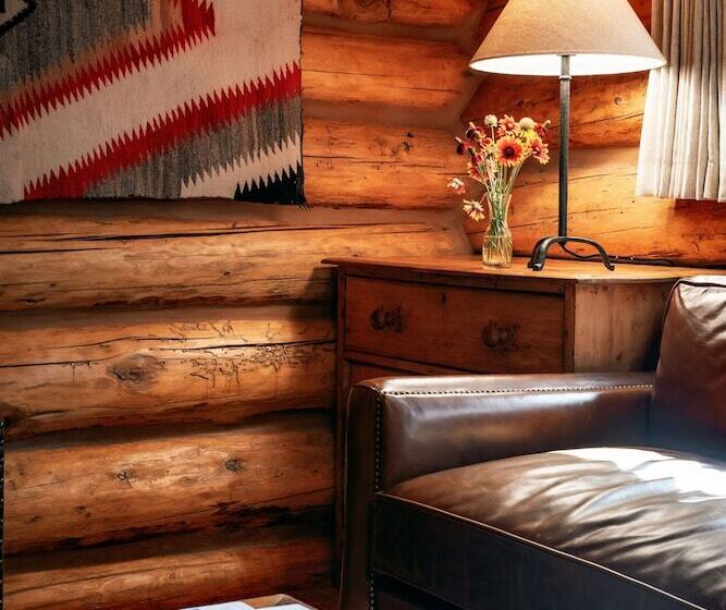 فندق Corkins Lodge