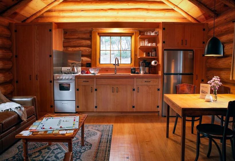 فندق Corkins Lodge