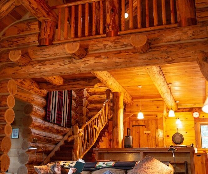 فندق Corkins Lodge