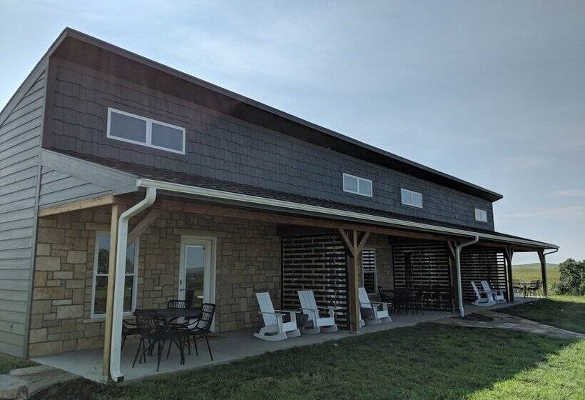 فندق East Bank On Mill Creek