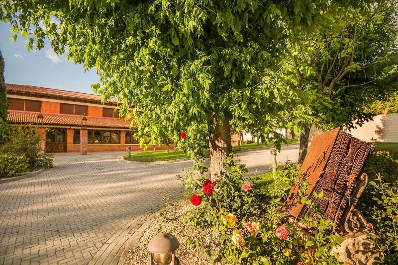 Отель Finca Valdobar