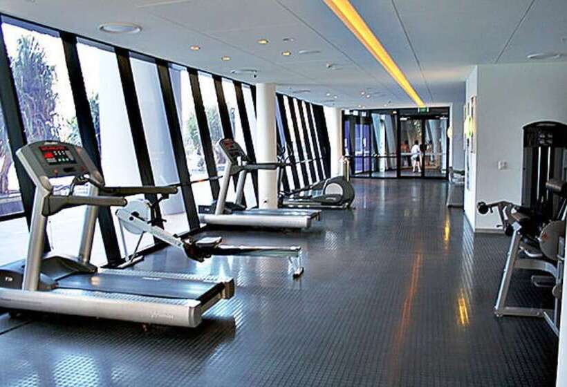 هتل Holiday Holiday Circle On Cavill Apartments