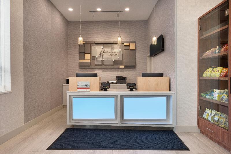 ホテル Holiday Inn Express Jamaica Jfk Airtrain Nyc By Ihg