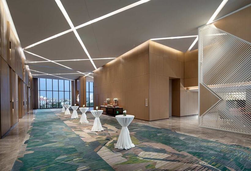 ホテル Holiday Inn Wuxi Central Station, An Ihg