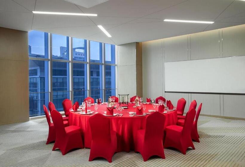 ホテル Holiday Inn Wuxi Central Station, An Ihg