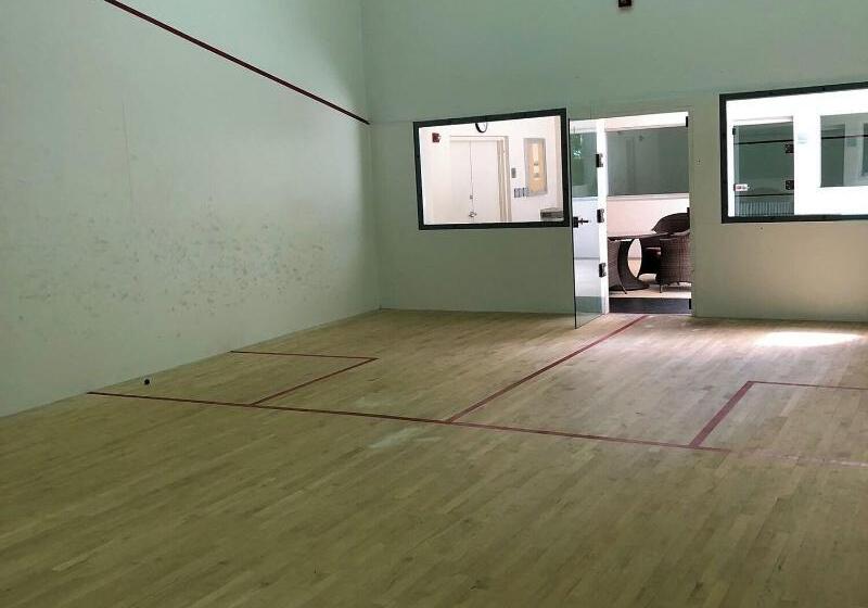 בית מלון כפרי Icoconutgrove  Luxurious Vacation Rentals In Coconut Grove