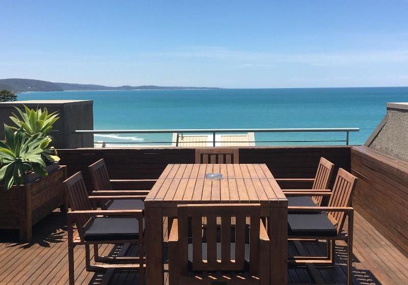 Отель Lorne Beachfront Accommodation