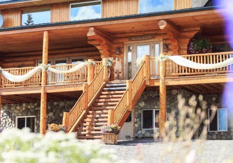 בית מלון כפרי Majestic Valley Wilderness Lodge