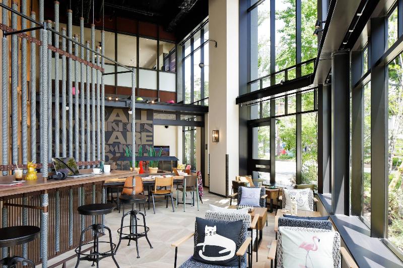 ホテル Moxy Osaka Shin Umeda