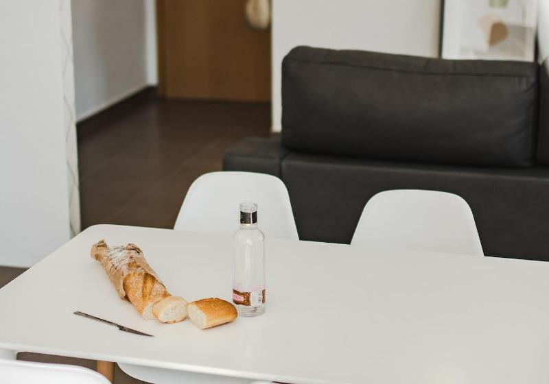 בית מלון כפרי Hgb Beachside