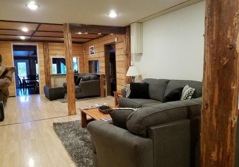 בית מלון כפרי Northern Sky Lodge