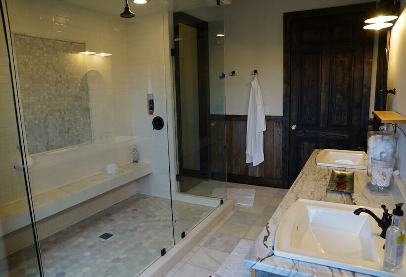 فندق ريفى Ranches At Belt Creek