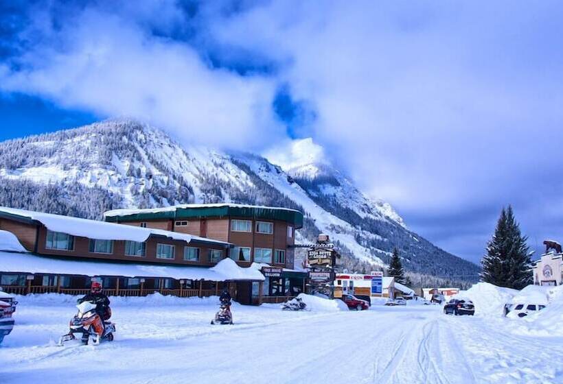 בית מלון כפרי Soda Butte Lodge