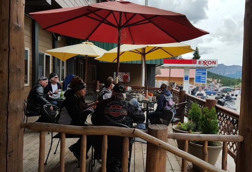 בית מלון כפרי Soda Butte Lodge