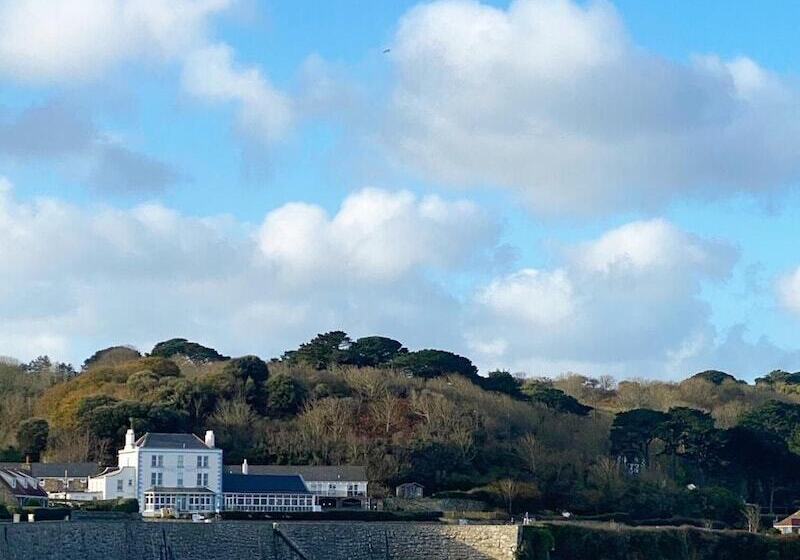 Отель The Imperial