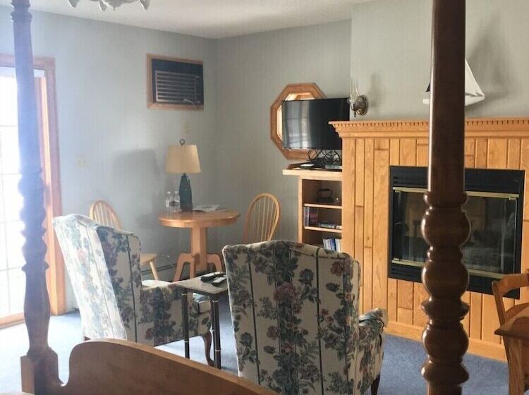 Lakeside Bed & Breakfast