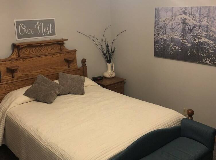 Lakeside Bed & Breakfast