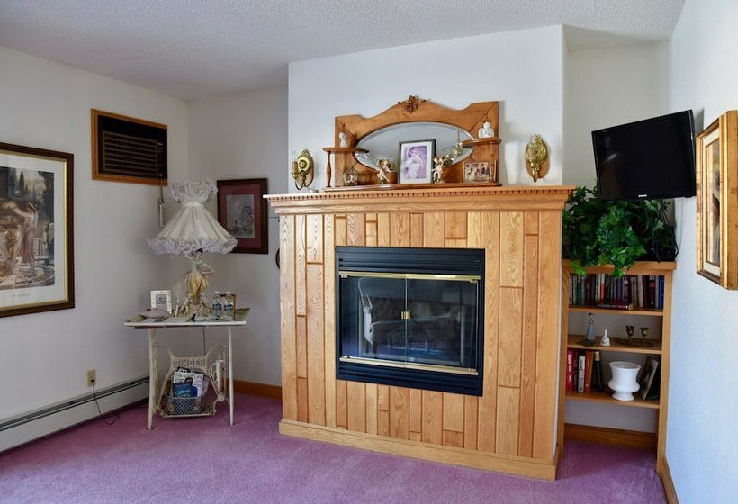 Lakeside Bed & Breakfast