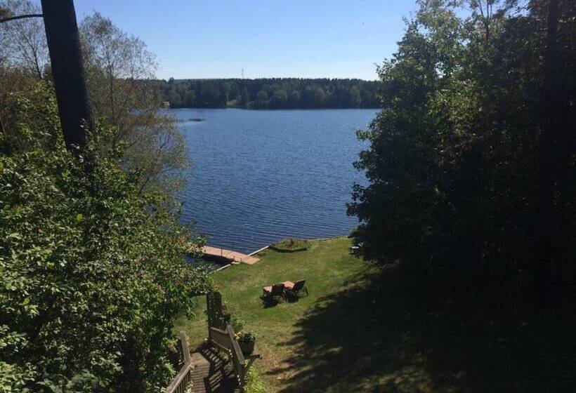 Lakeside Bed & Breakfast