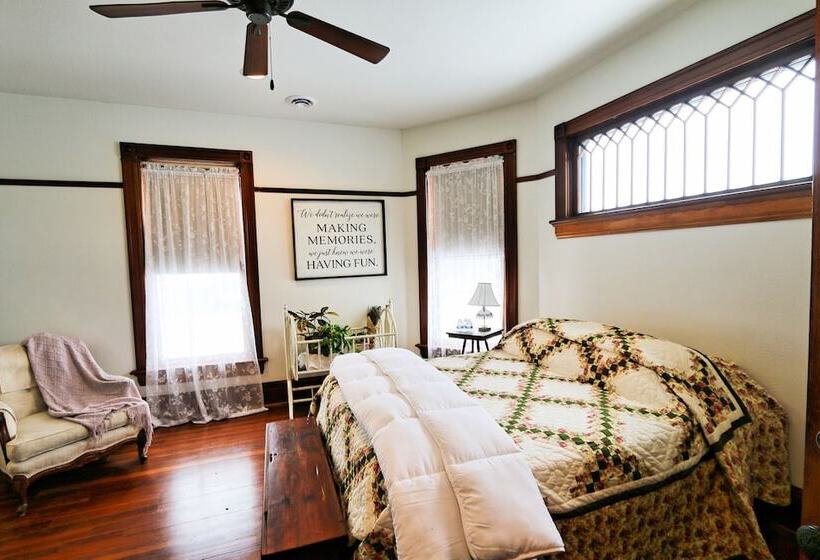 Lavender Fields Inn B&b