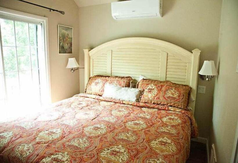 Lillian Farms Bed & Breakfast