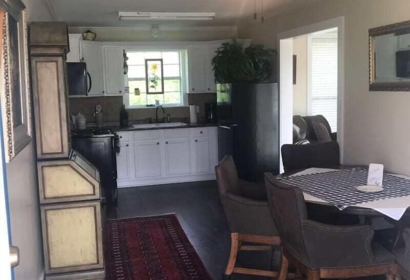 Lillian Farms Bed & Breakfast