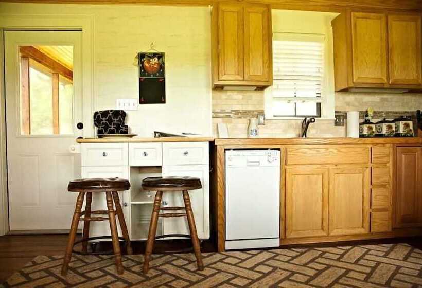 Lillian Farms Bed & Breakfast