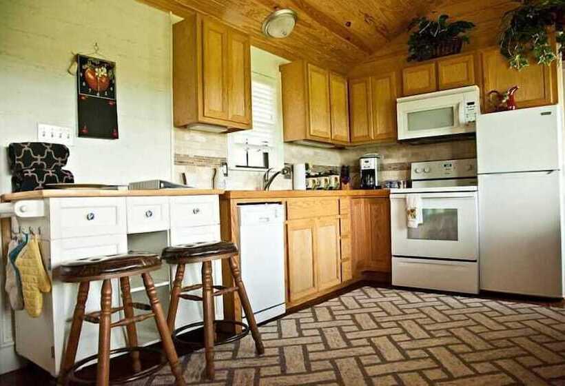 Lillian Farms Bed & Breakfast