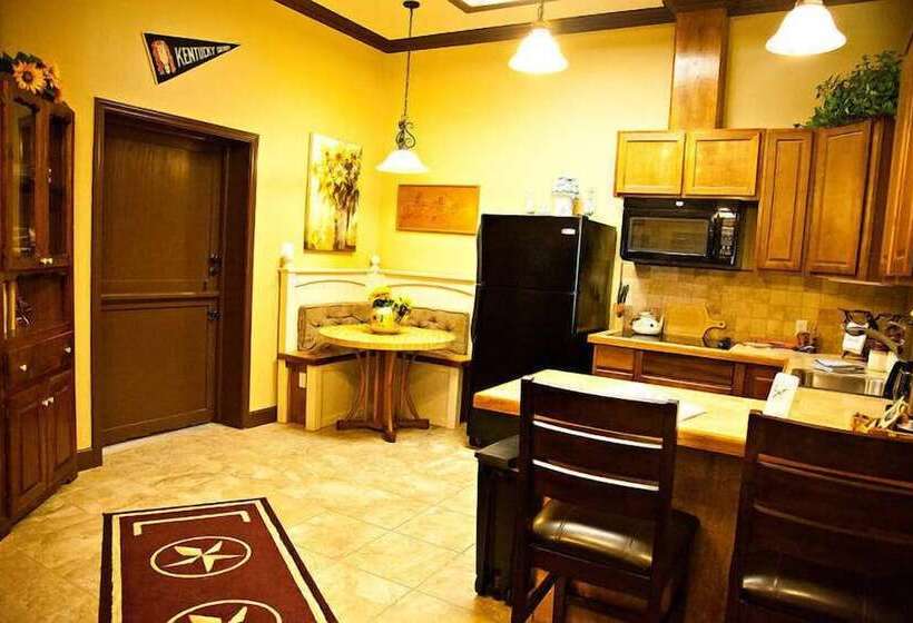 Lillian Farms Bed & Breakfast