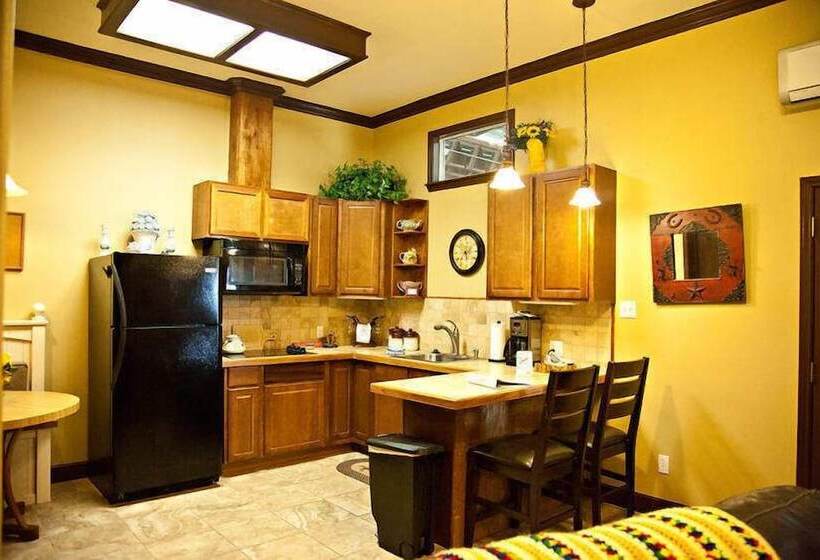 Lillian Farms Bed & Breakfast