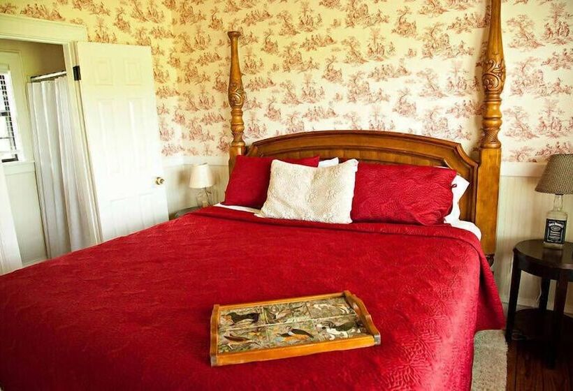 Lillian Farms Bed & Breakfast